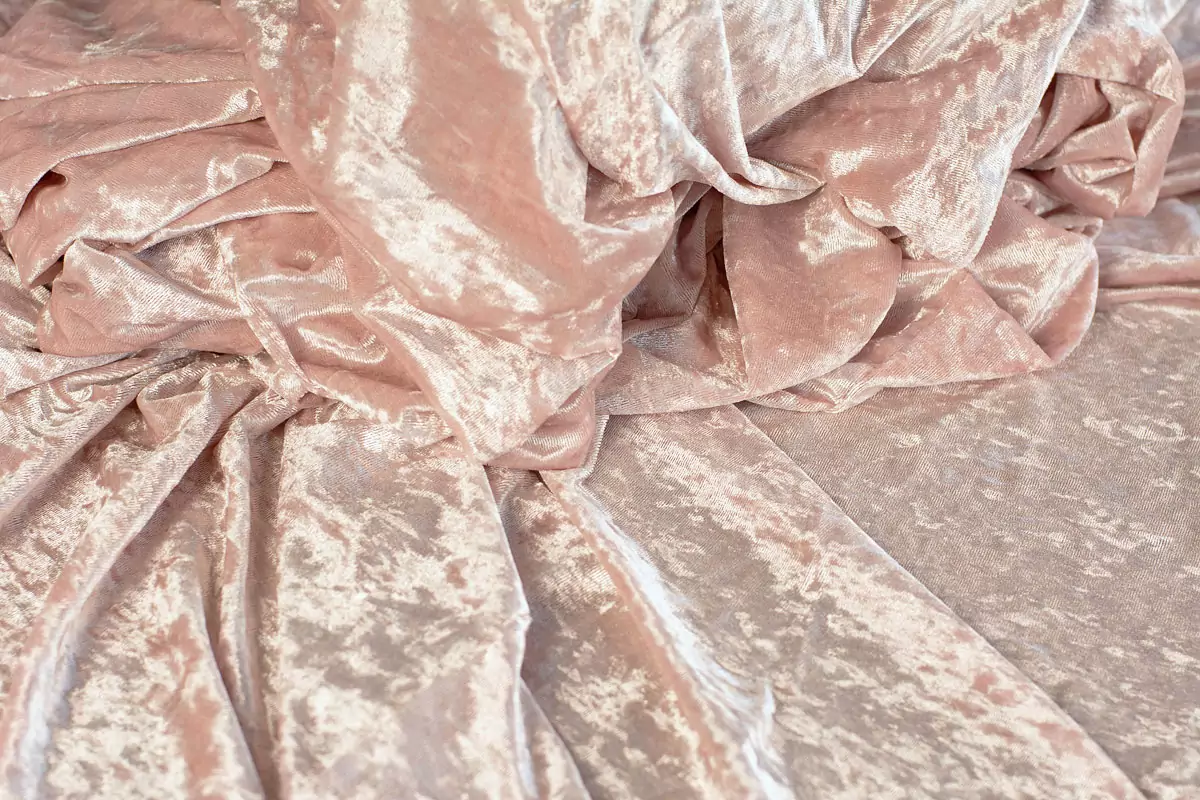 Pink Velvet Round Tablecloth, 340 cm Diameter | Bankietowo.eu | obrus-welur-rozowy_2439